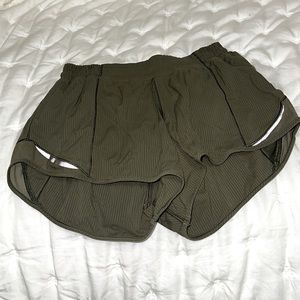 Lululemon Hotty hot shorts